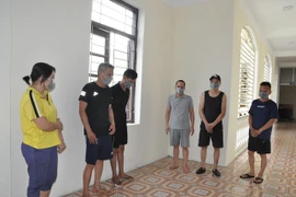 Mang vòng hoa uy hiếp đòi nợ ở Hải Dương, 6 đối tượng bị khởi tố