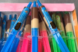 Ăn kẹo chocolate dạng bơm tiêm, bé trai ở TP HCM phải nhập viện