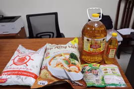 Chuyên gia chỉ cách nhận biết dầu ăn, mì chính giả