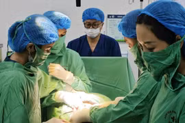 Giành lại sự sống cho sản phụ 33 tuổi gặp tai biến nguy hiểm