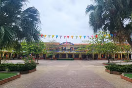 Ăn cơm nắm, 12 học sinh tiểu học ở Nghệ An nhập viện cấp cứu