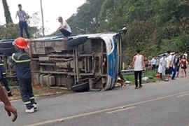 Bộ Y tế chỉ đạo cứu nạn nhân vụ lật xe ở Tam Đảo