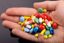 Cảnh báo nguy hiểm do tự ý mua thuốc điều trị