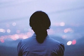 Hối hận vì vung tay ném đi hạnh phúc của mình