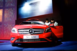 Loạt xế sang bạc tỷ vừa ra mắt tại Hà Nội