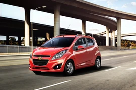 GM ra mắt Chevrolet Spark LT 2013 giá 349 triệu đồng