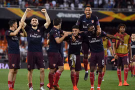 Arsenal gặp Chelsea tại chung kết Europa League