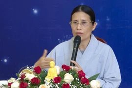 Phạm Thị Yến tái xuất Livestream thuyết giảng cho Phật tử