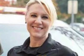 Phó cảnh sát trưởng Mỹ 44 tuổi bị bắt vì quan hệ với nam sinh 16 tuổi