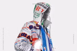 “Cám con cò Việt Nam” phô diễn tại sàn diễn thời trang quốc tế