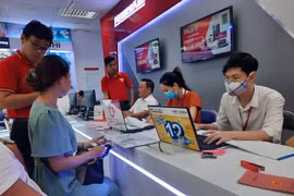 ĐIỀU TRA: Cạm bẫy vay tiêu dùng lãi suất "cắt cổ" - "Chặt đẹp" người vay