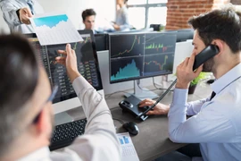 Khối ngoại giảm bán ròng còn 26 tỷ đồng, tiếp tục rút SAB