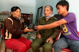 Đi mua ve chai, phát hiện 180 triệu đồng và 1,3 cây vàng nên đem trả lại người mất