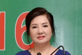 Nhà Cường đôla: Con đi làm ăn riêng, mẹ rời ghế quyền lực