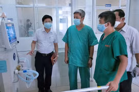 Thứ trưởng Y tế Nguyễn Trường Sơn: ‘Tôi và các thầy thuốc có nguyện vọng ở lại đến hết dịch'