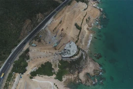 Sẽ tháo dỡ nhiều resort ven biển tuyến Quy Nhơn - Sông Cầu