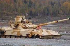 Ngắm xe tăng – bọc thép “khủng” của Nga ở REA 2013