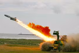 Sức mạnh "sát thủ" diệt tàu đổ bộ 4K51 Rubezh của Việt Nam