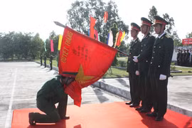 Thăm Trường Quân sự Quân đoàn 3, Quân đội Việt Nam