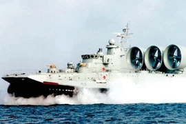 Trung Quốc đang đóng tàu đệm khí lớn nhất thế giới?