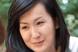 Nữ phạm nhân xinh đẹp ngày đặc xá