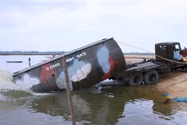 Xem Lữ đoàn 270 bắc cầu phao, xây hầm ngầm