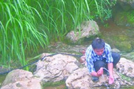 Kỳ lạ nguồn suối lạnh chữa được bệnh ở Đồng Văn