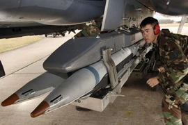 Không quân Mỹ sẽ dùng loại bom nào tấn công Syria?