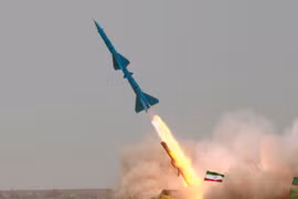 Iran tích hợp tên lửa “nhái” SA-2 vào S-200 