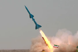 Iran tích hợp tên lửa “nhái” SA-2 vào S-200 