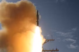 Mỹ thử thành công tên lửa đánh chặn SM-6