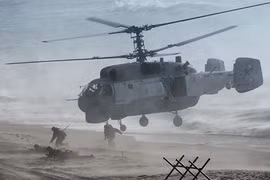 Xem lính Nga, Belarus tấn công “700 tên khủng bố”