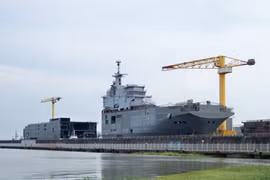 Xem “đầu, đuôi” tàu đổ bộ khổng lồ Mistral của Nga