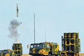 Trung Quốc tập trận lớn với “rồng lửa” HQ-16