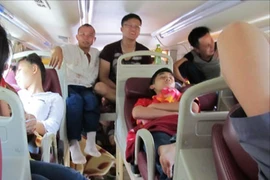 Chen chúc lên xe về quê nghỉ Quốc khánh