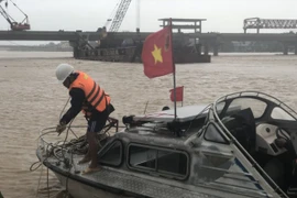 Bão số 8 đổ bộ đêm nay, bão số 9 vào Biển Đông đêm mai