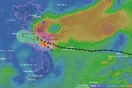 Bão Vamco đổ bộ mưa khắp miền Trung và mở rộng ra miền Bắc
