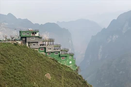 Panorama Mã Pì Lèng ngang nhiên tồn tại: Coi thường dư luận, thách thức pháp luật