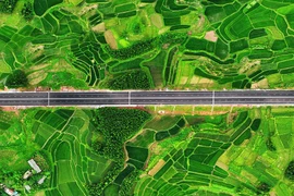 Du lịch Quảng Ninh - từ mùa hè 2022 đến “kỳ quan bốn mùa”