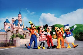 Disneyland với thế giới trải nghiệm đa dạng, hấp dẫn, thu hút hàng triệu du khách mỗi năm.