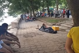 Phát hiện thi thể nam thanh niên nổi trên hồ Linh Đàm