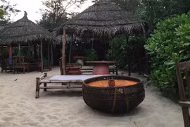 Đồng ý "tình một đêm" với đại gia kiếm tiền tỷ, cô gái gặp kết đắng