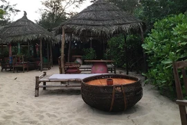 Đồng ý "tình một đêm" với đại gia kiếm tiền tỷ, cô gái gặp kết đắng