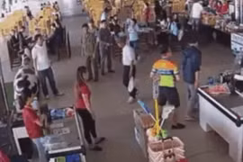 Người đàn ông hành hung nhân viên trạm dừng nghỉ Hải Đăng là cán bộ công an