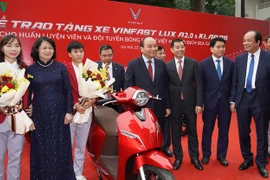 Thủ tướng gặp mặt các VĐV đạt thành tích cao tại SEA Games 30