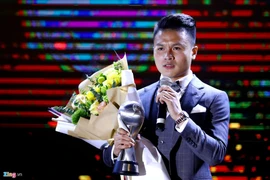 Quang Hải lập cú đúp, Việt Nam vẫn kém Thái Lan 2 giải ở AFF Awards 
