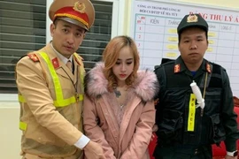 Hot girl Quảng Ninh 20 tuổi giấu ma túy sau ốp lưng điện thoại