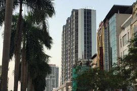 Chung cư cao cấp quây văn phòng trái phép, bịt lối thoát hiểm của dân