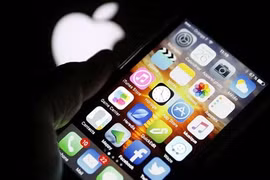 Người dùng tố iPhone đời cũ hao pin khi cập nhật iOS 11.4