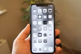 Muốn cai nghiện điện thoại, chỉ cần bật chế độ đen trắng?